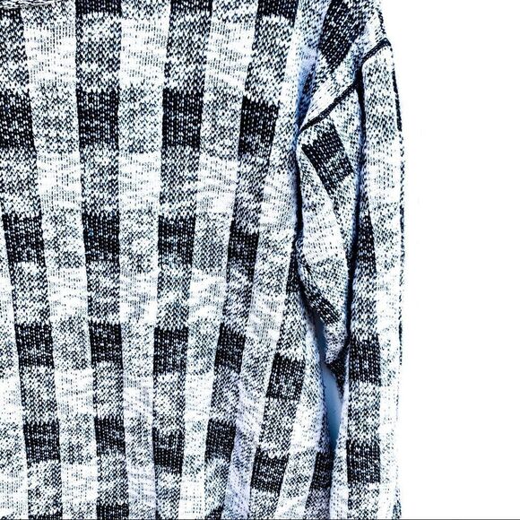 Chelsea and Violet Black White Plaid Check Top - Picture 3 of 11